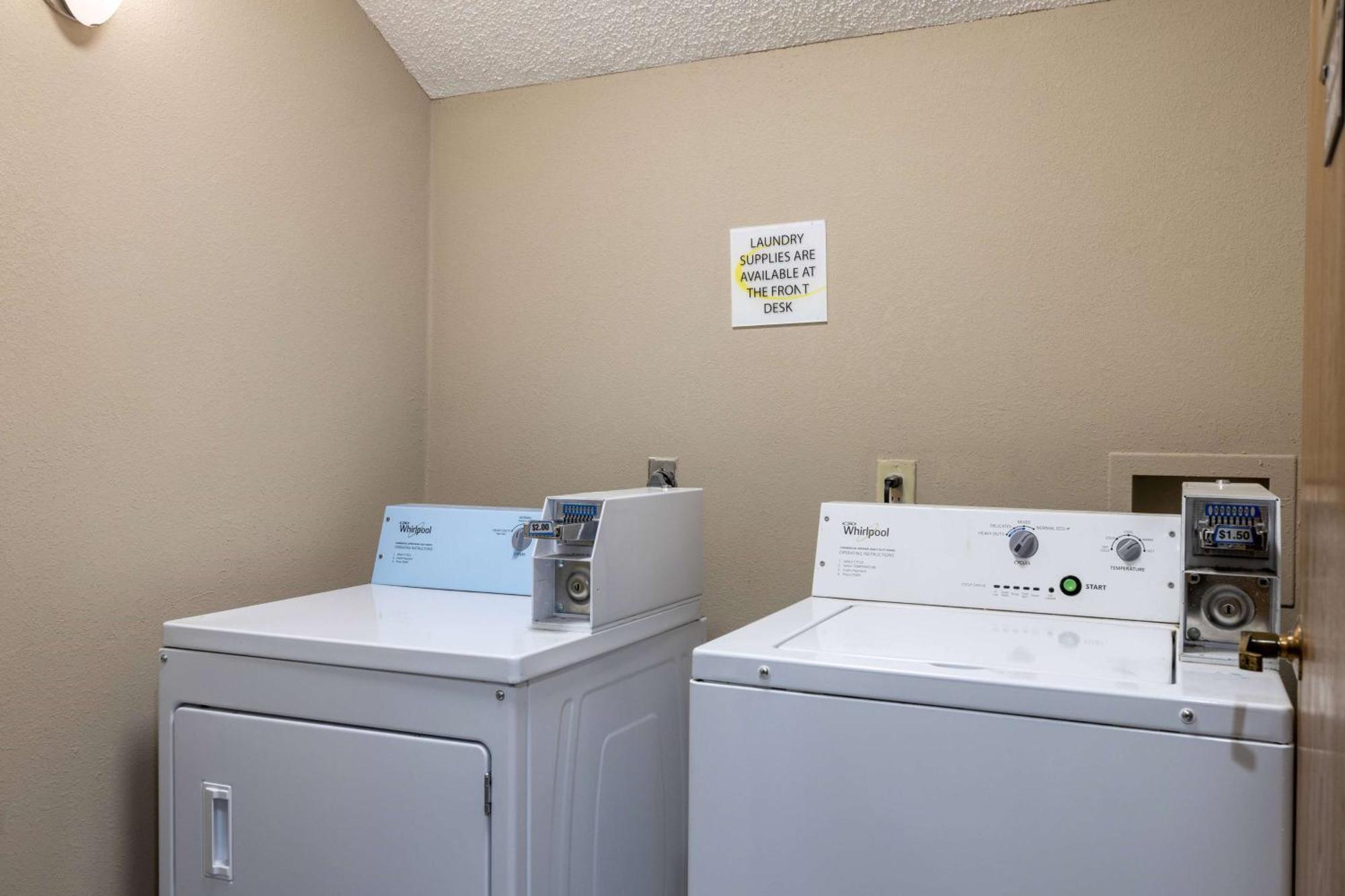 The Inn&Suites Sw Omaha Esterno foto