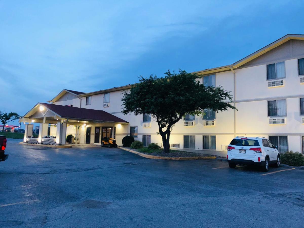 The Inn&Suites Sw Omaha Esterno foto